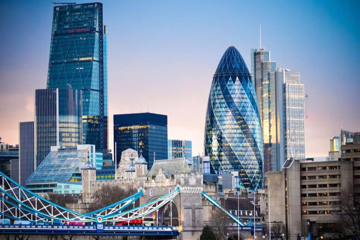 West End & Theatre-land 2 Beds & 2 Baths Appartement Londen